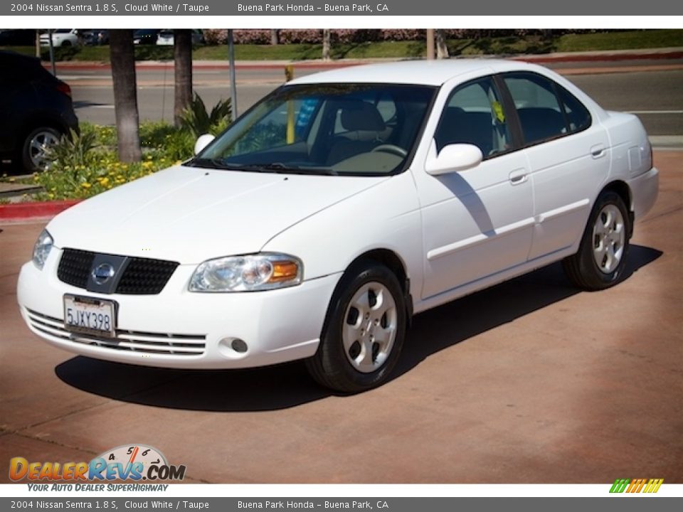 Front 3/4 View of 2004 Nissan Sentra 1.8 S Photo #8