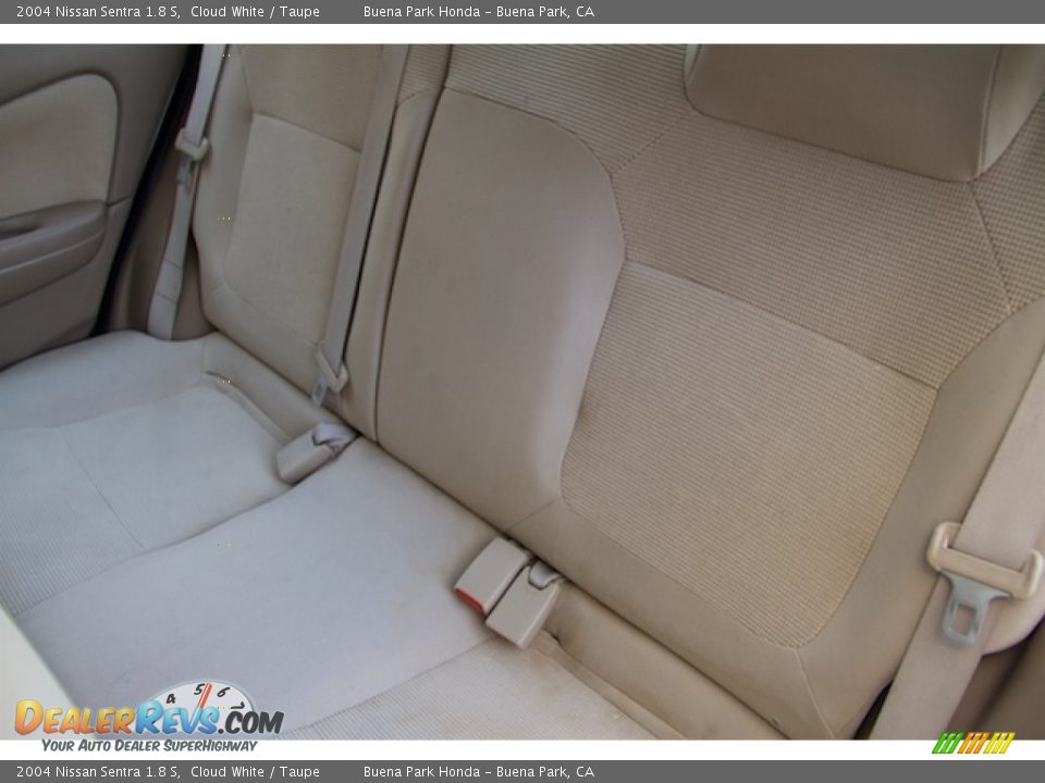Rear Seat of 2004 Nissan Sentra 1.8 S Photo #15