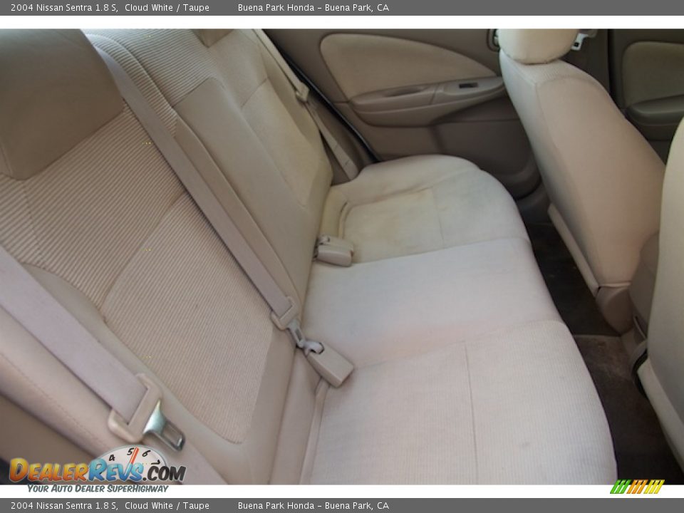 2004 Nissan Sentra 1.8 S Cloud White / Taupe Photo #16