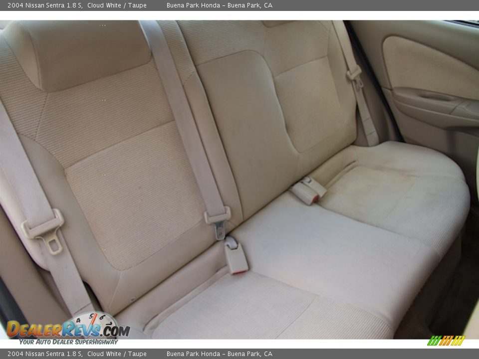 2004 Nissan Sentra 1.8 S Cloud White / Taupe Photo #17