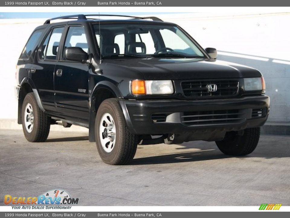 Front 3/4 View of 1999 Honda Passport LX Photo #1