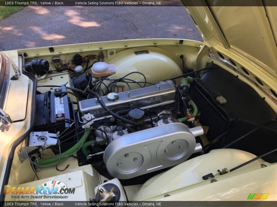 1969 Triumph TR6  2.5 Liter OHV 12-Valve Inline 6 Cylinder Engine Photo #2