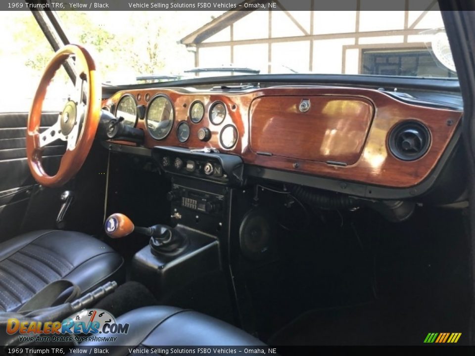 Black Interior - 1969 Triumph TR6  Photo #4