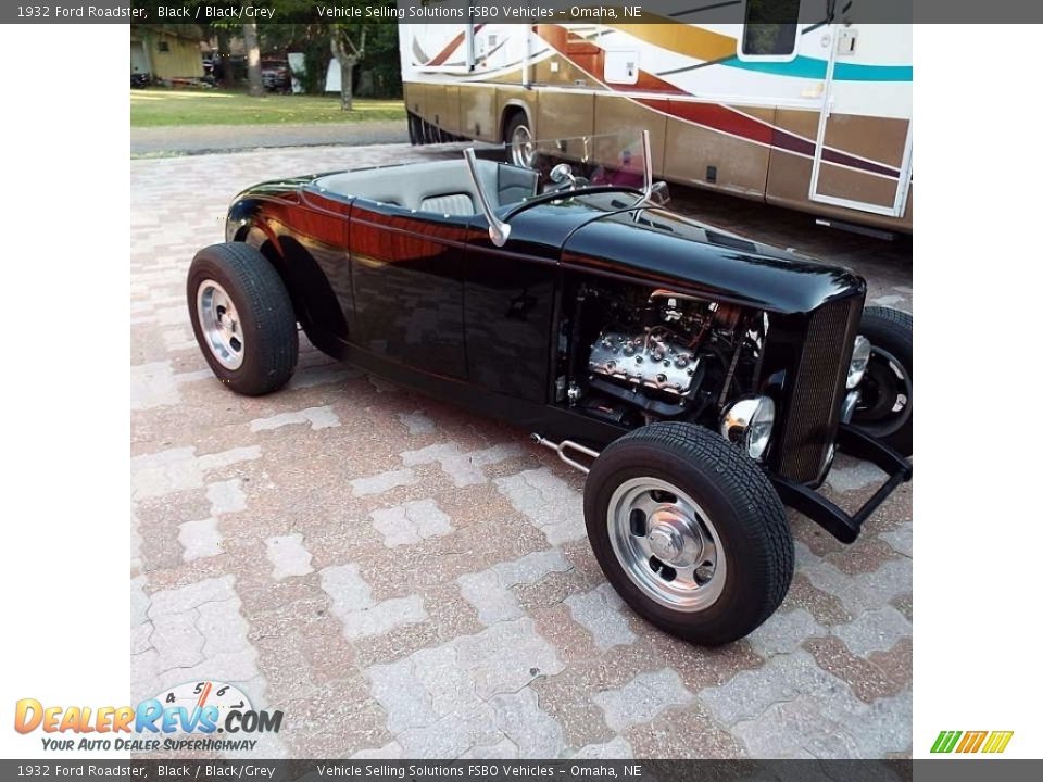 1932 Ford Roadster Black / Black/Grey Photo #1