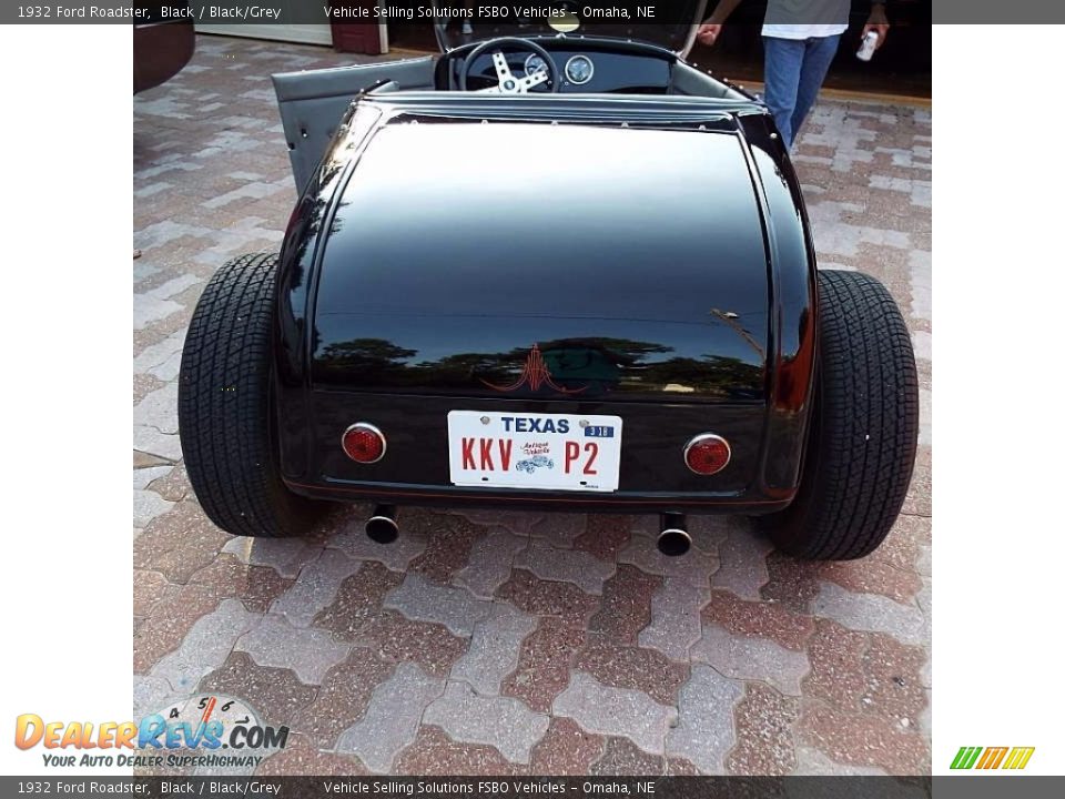 1932 Ford Roadster Black / Black/Grey Photo #3