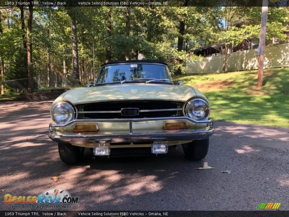 1969 Triumph TR6 Yellow / Black Photo #9