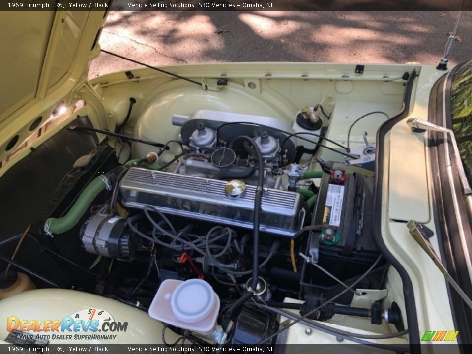 1969 Triumph TR6  2.5 Liter OHV 12-Valve Inline 6 Cylinder Engine Photo #11