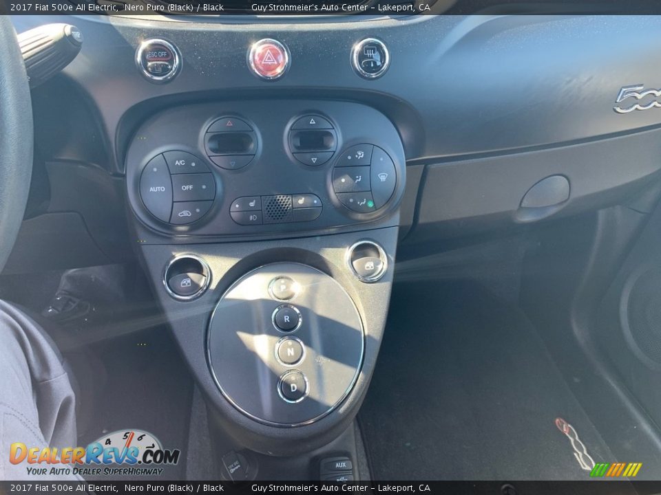 Controls of 2017 Fiat 500e All Electric Photo #15