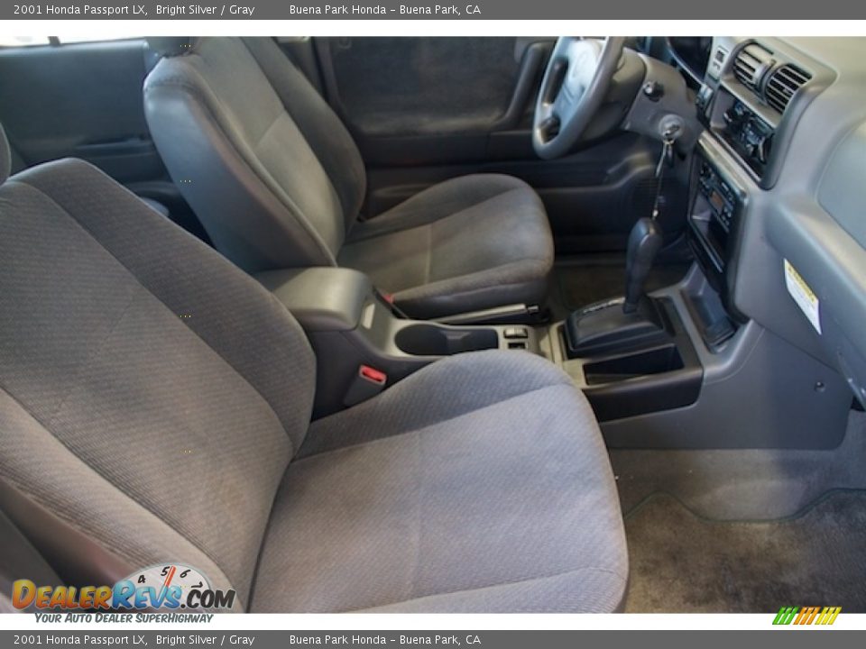 Front Seat of 2001 Honda Passport LX Photo #20