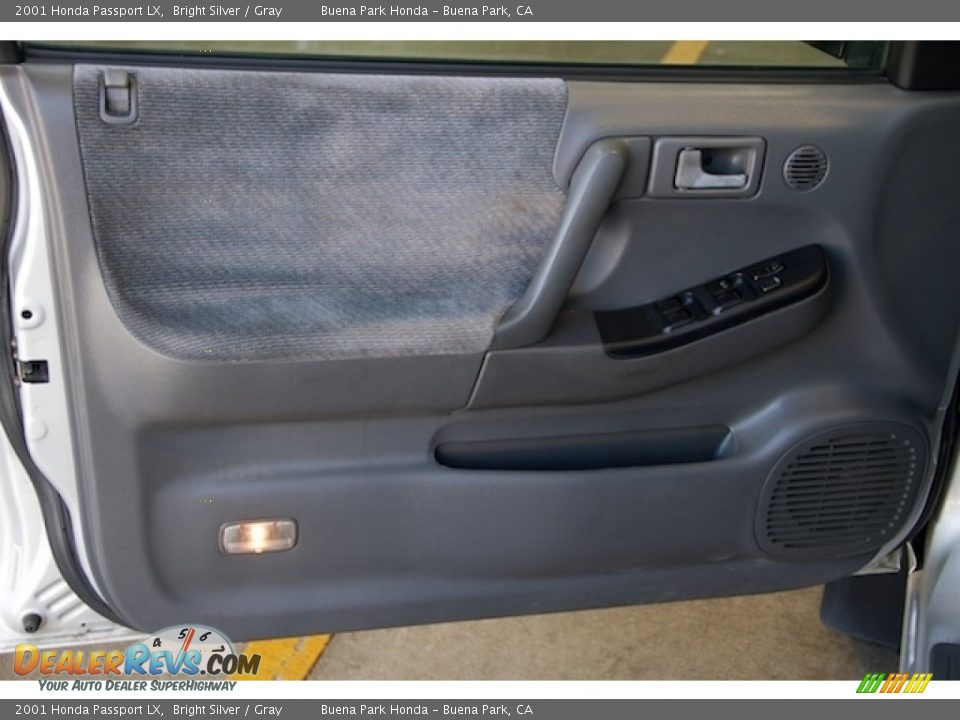 Door Panel of 2001 Honda Passport LX Photo #23