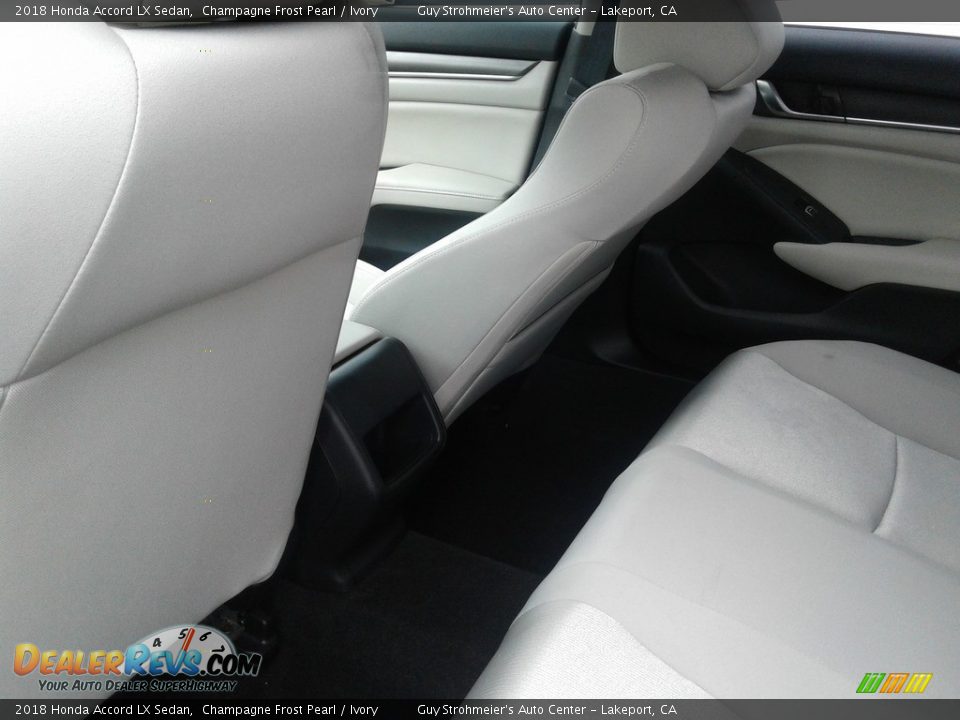 2018 Honda Accord LX Sedan Champagne Frost Pearl / Ivory Photo #4