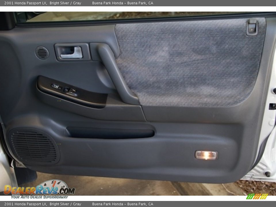 Door Panel of 2001 Honda Passport LX Photo #26