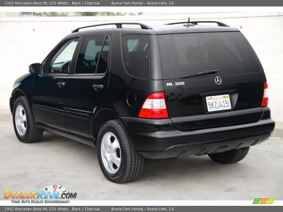 2002 Mercedes-Benz ML 320 4Matic Black / Charcoal Photo #2