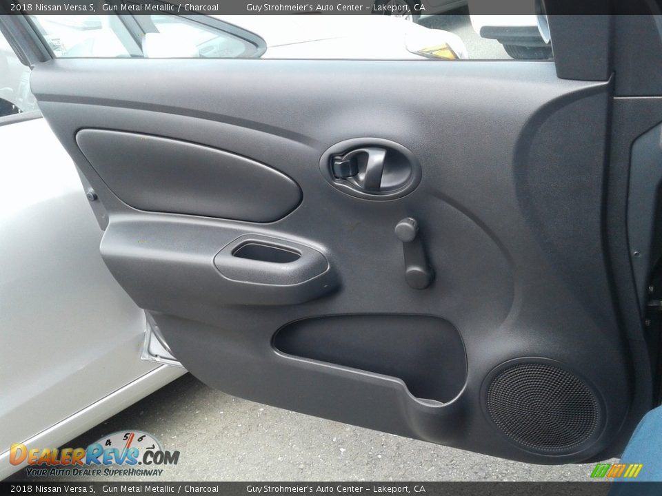 2018 Nissan Versa S Gun Metal Metallic / Charcoal Photo #10