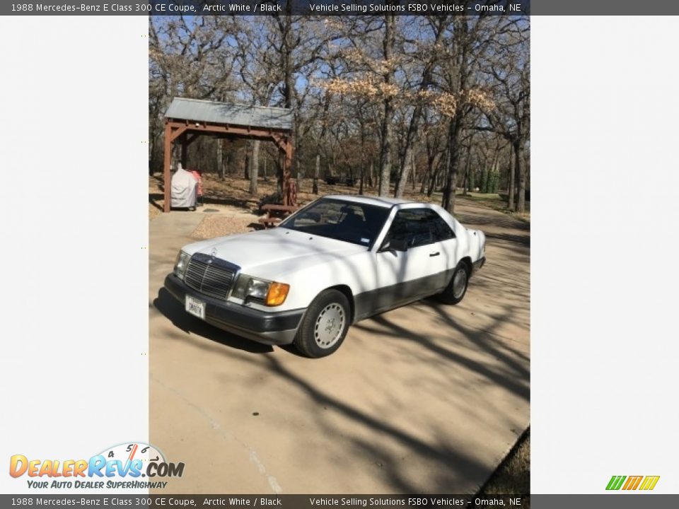 Front 3/4 View of 1988 Mercedes-Benz E Class 300 CE Coupe Photo #1