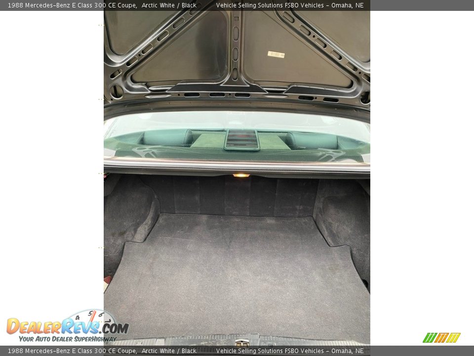 1988 Mercedes-Benz E Class 300 CE Coupe Trunk Photo #13