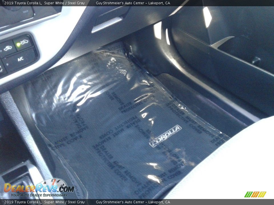 2019 Toyota Corolla L Super White / Steel Gray Photo #13