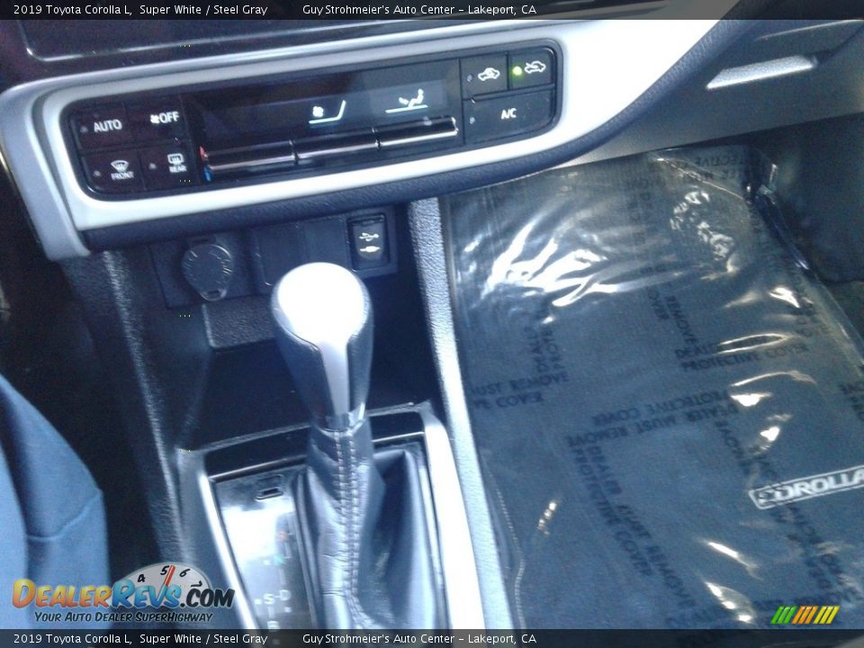 2019 Toyota Corolla L Super White / Steel Gray Photo #15