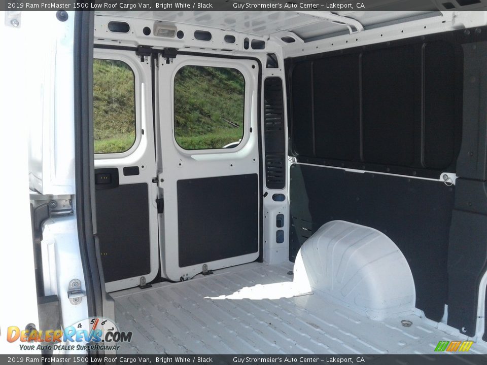 2019 Ram ProMaster 1500 Low Roof Cargo Van Bright White / Black Photo #7