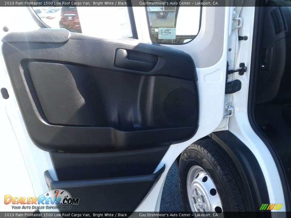 2019 Ram ProMaster 1500 Low Roof Cargo Van Bright White / Black Photo #16