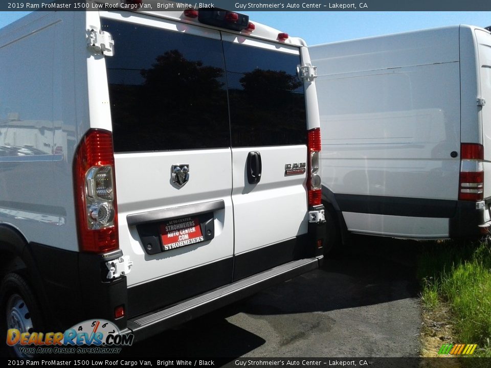 2019 Ram ProMaster 1500 Low Roof Cargo Van Bright White / Black Photo #18