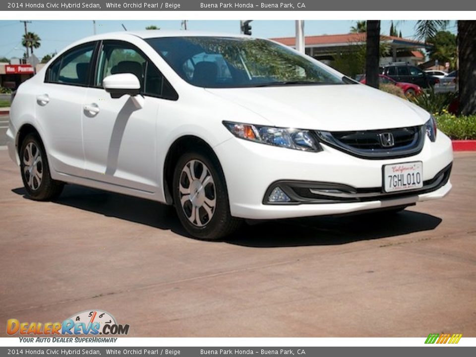 Front 3/4 View of 2014 Honda Civic Hybrid Sedan Photo #1