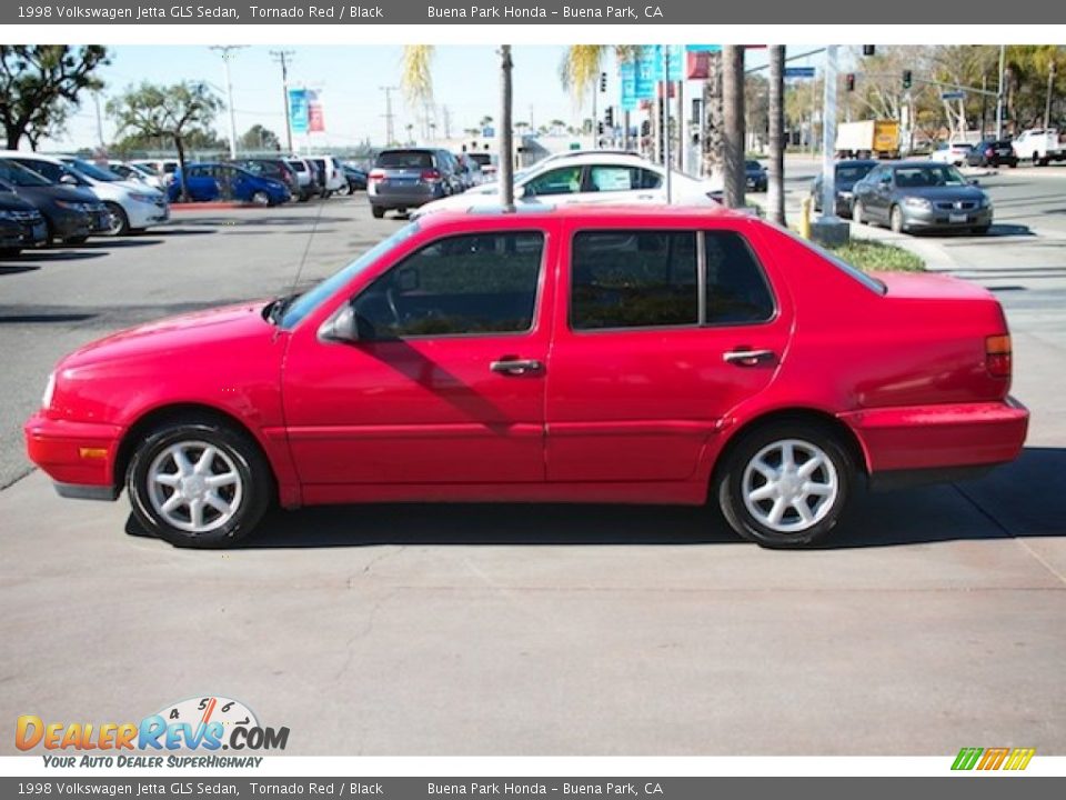 Tornado Red 1998 Volkswagen Jetta GLS Sedan Photo #9