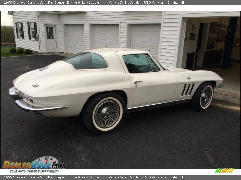 1966 Chevrolet Corvette Sting Ray Coupe Ermine White / Saddle Photo #3