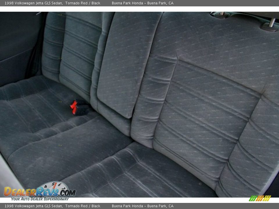 Rear Seat of 1998 Volkswagen Jetta GLS Sedan Photo #16