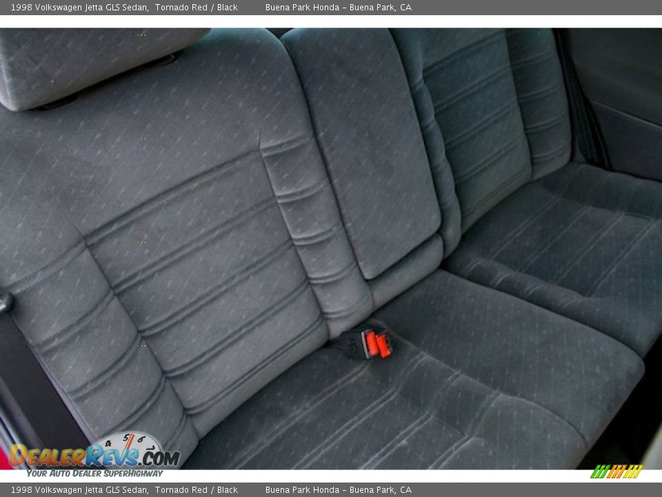 Rear Seat of 1998 Volkswagen Jetta GLS Sedan Photo #18