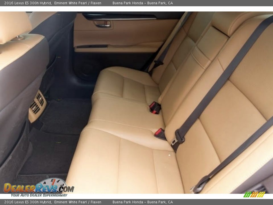 Rear Seat of 2016 Lexus ES 300h Hybrid Photo #4