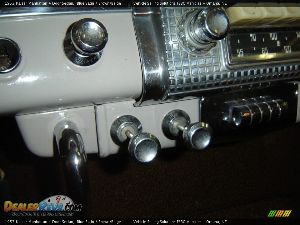 Controls of 1953 Kaiser Manhattan 4 Door Sedan Photo #25