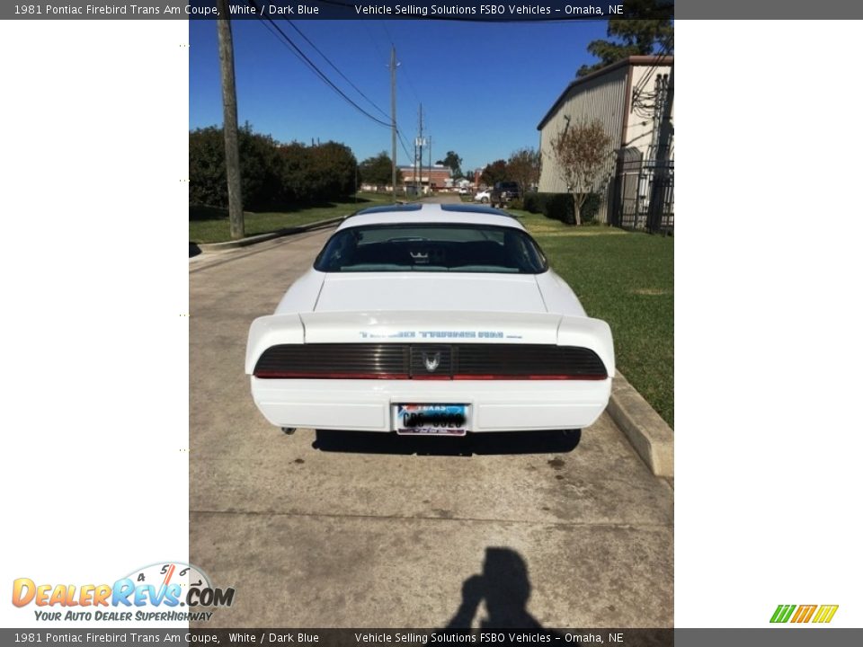 1981 Pontiac Firebird Trans Am Coupe White / Dark Blue Photo #2