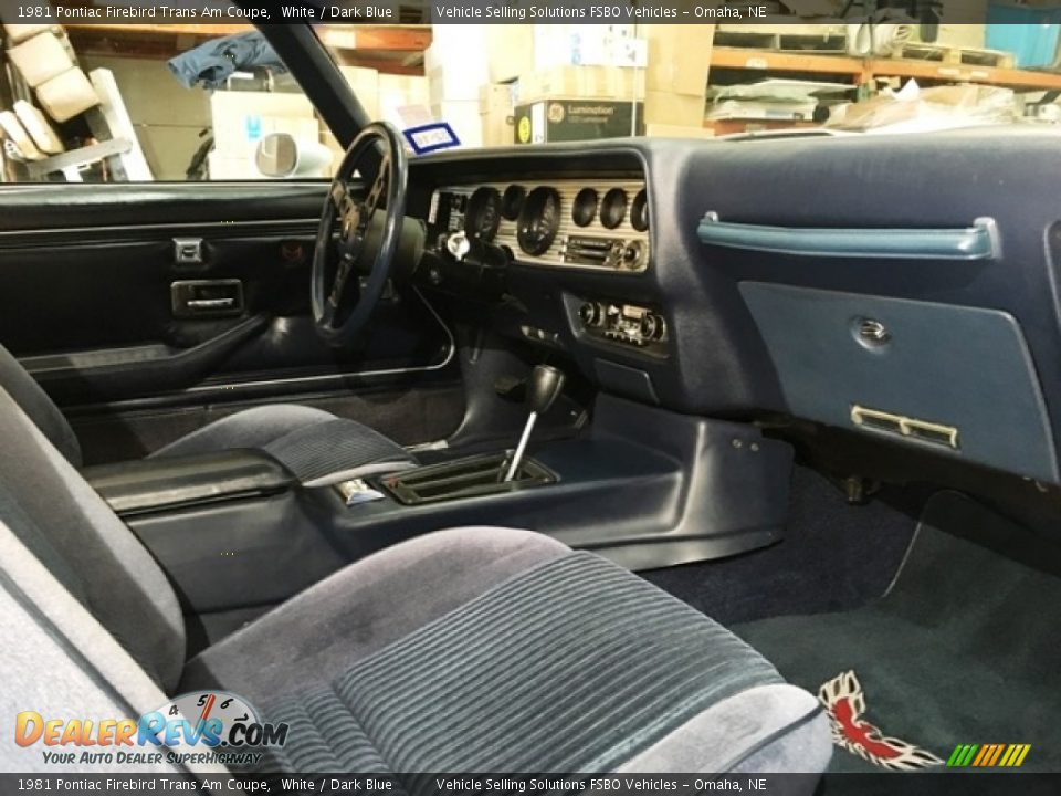 Front Seat of 1981 Pontiac Firebird Trans Am Coupe Photo #10
