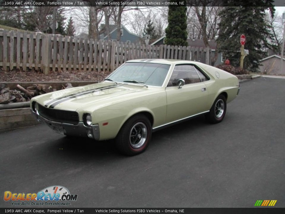 Front 3/4 View of 1969 AMC AMX Coupe Photo #1