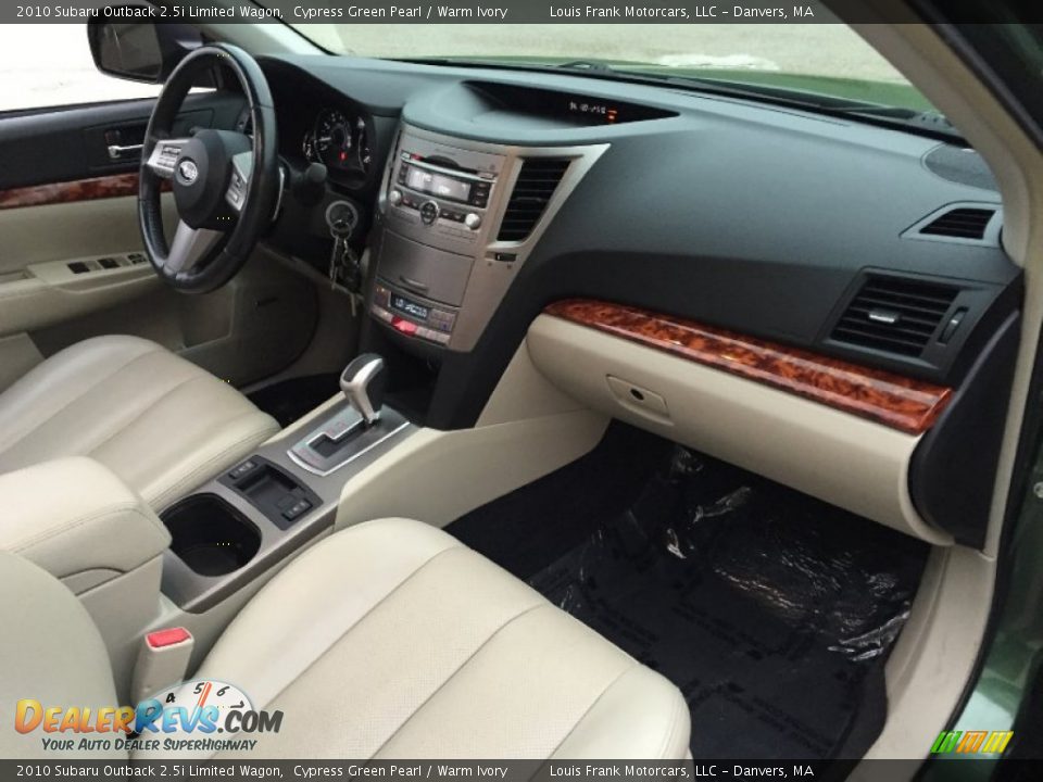 2010 Subaru Outback 2.5i Limited Wagon Cypress Green Pearl / Warm Ivory Photo #11