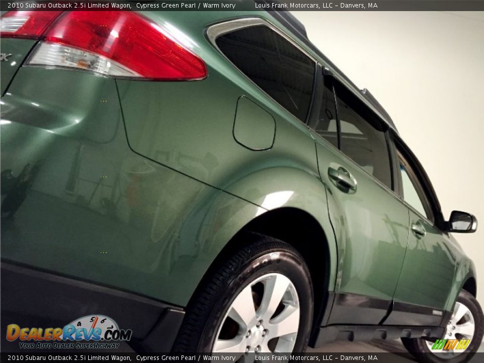 2010 Subaru Outback 2.5i Limited Wagon Cypress Green Pearl / Warm Ivory Photo #25
