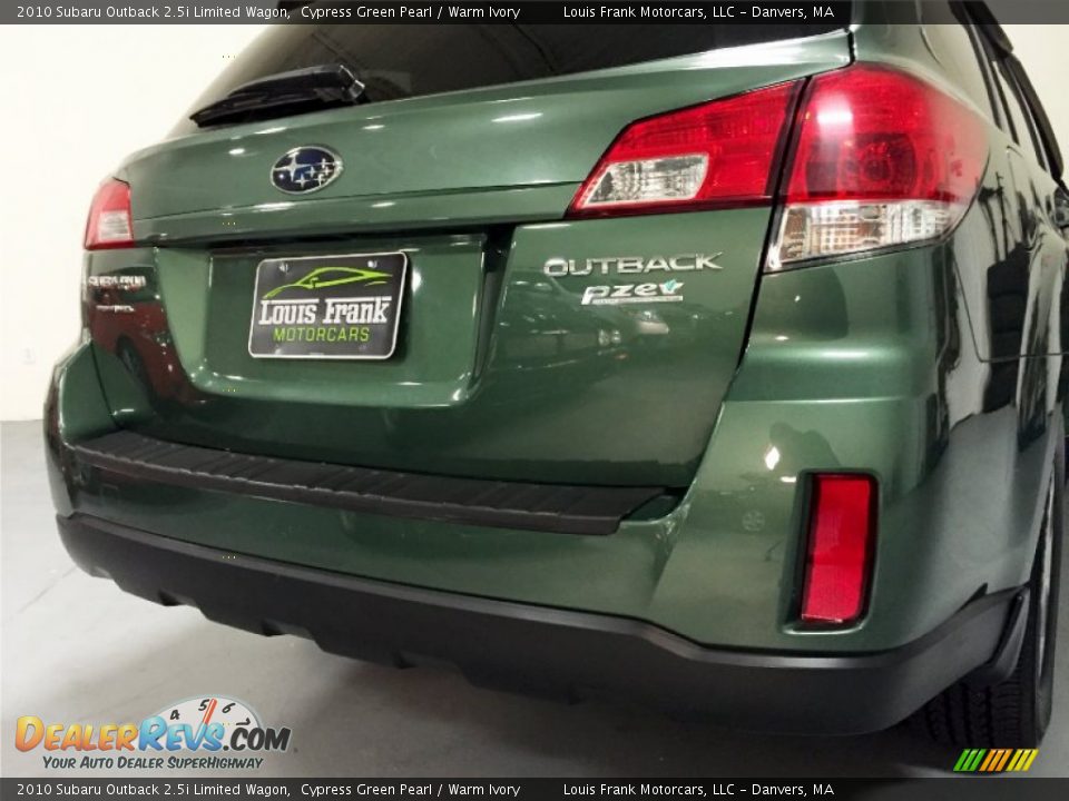2010 Subaru Outback 2.5i Limited Wagon Cypress Green Pearl / Warm Ivory Photo #29