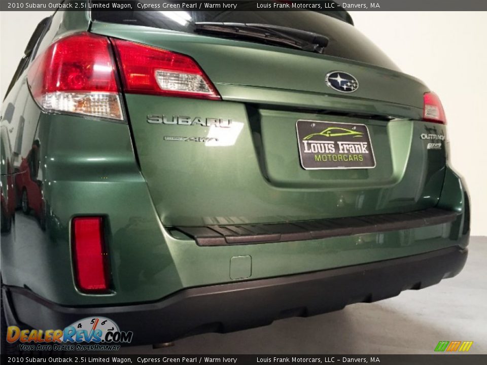 2010 Subaru Outback 2.5i Limited Wagon Cypress Green Pearl / Warm Ivory Photo #31