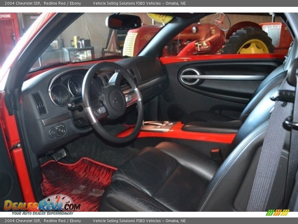 2004 Chevrolet SSR Redline Red / Ebony Photo #9