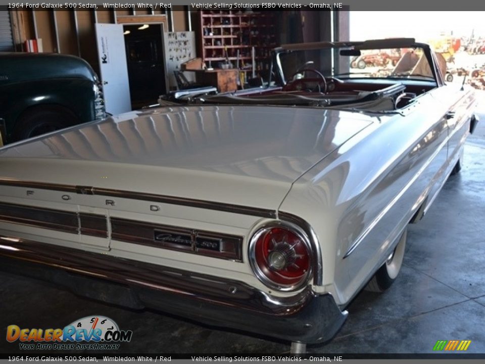 1964 Ford Galaxie 500 Sedan Wimbledon White / Red Photo #18