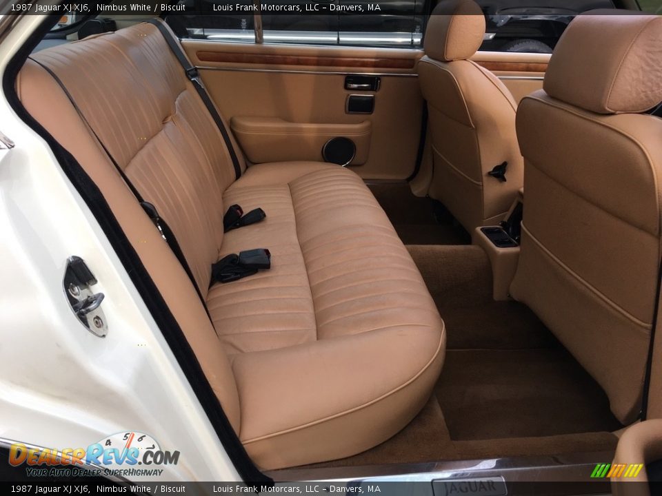 Rear Seat of 1987 Jaguar XJ XJ6 Photo #15