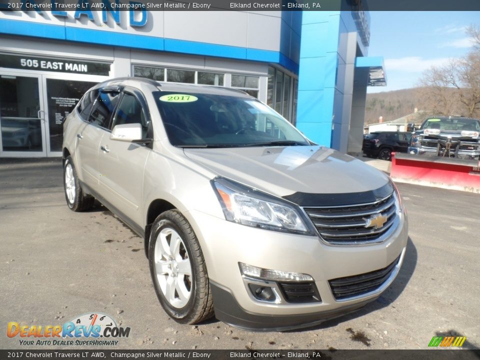 2017 Chevrolet Traverse LT AWD Champagne Silver Metallic / Ebony Photo #4