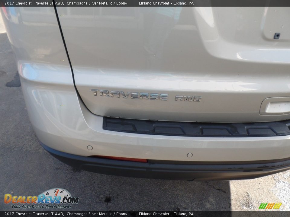 2017 Chevrolet Traverse LT AWD Champagne Silver Metallic / Ebony Photo #12