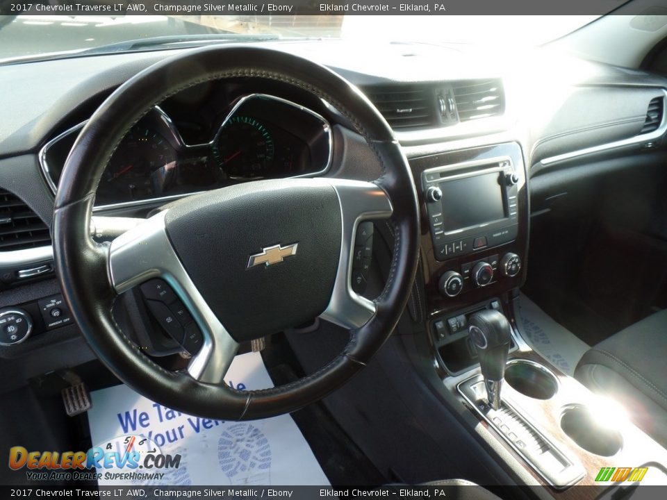 2017 Chevrolet Traverse LT AWD Champagne Silver Metallic / Ebony Photo #17