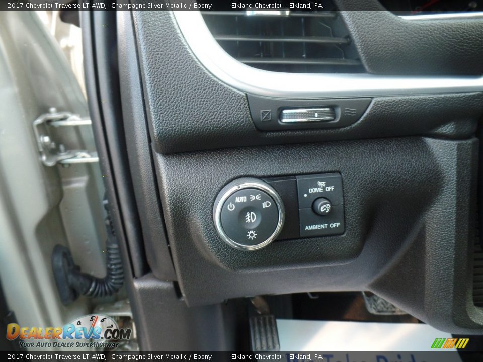 2017 Chevrolet Traverse LT AWD Champagne Silver Metallic / Ebony Photo #21