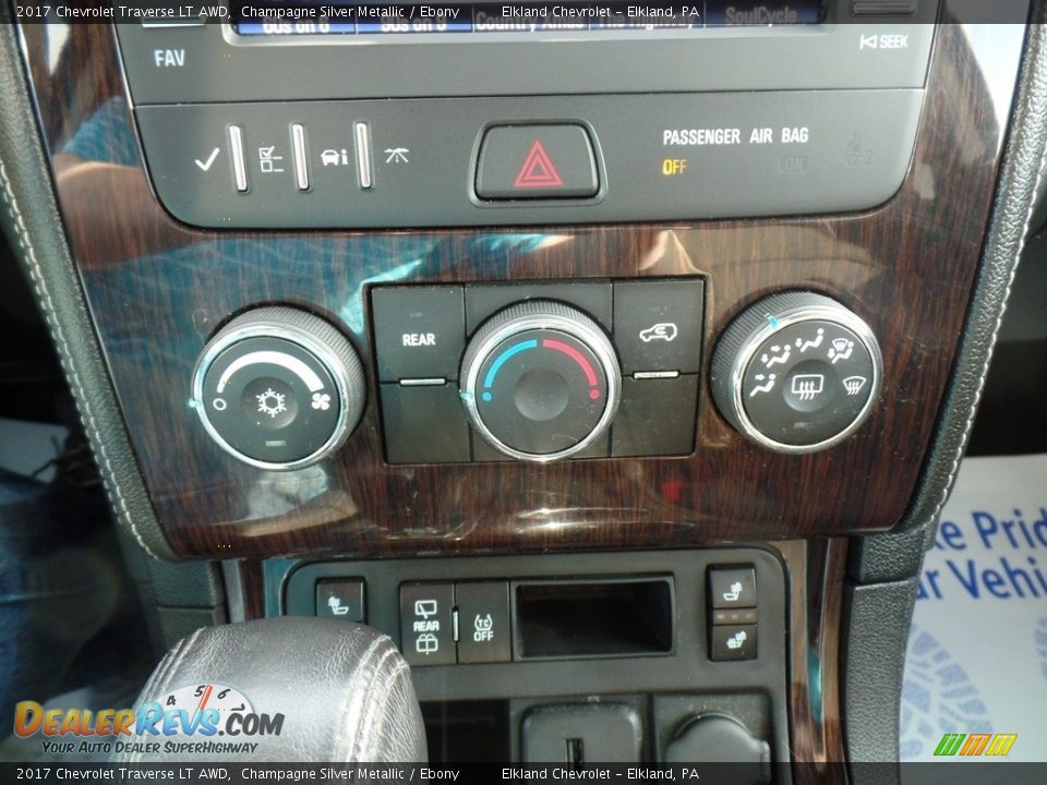 2017 Chevrolet Traverse LT AWD Champagne Silver Metallic / Ebony Photo #28