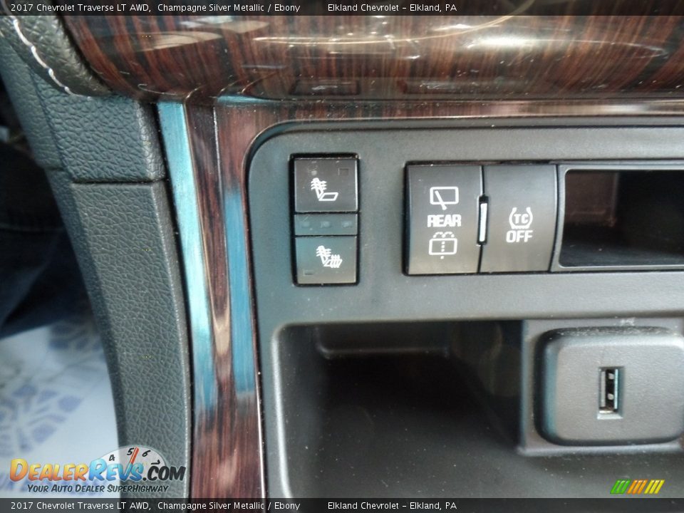 2017 Chevrolet Traverse LT AWD Champagne Silver Metallic / Ebony Photo #30