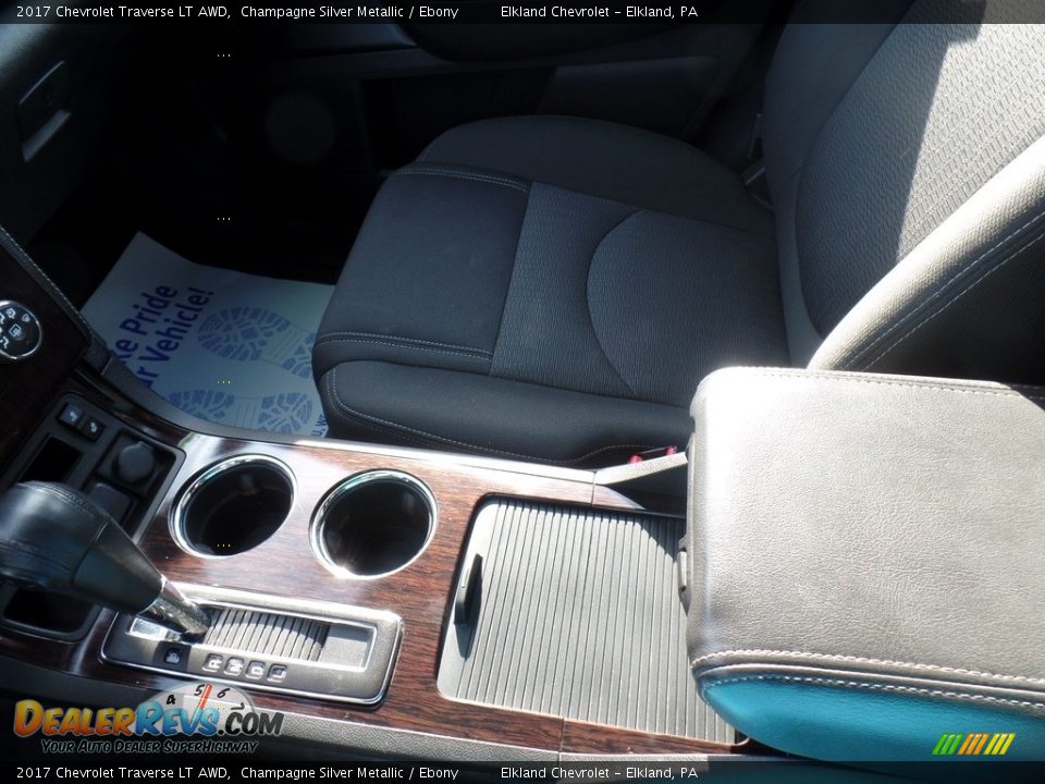 2017 Chevrolet Traverse LT AWD Champagne Silver Metallic / Ebony Photo #31