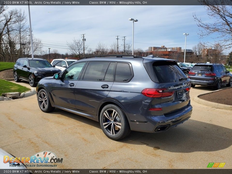 2020 BMW X7 M50i Arctic Grey Metallic / Ivory White Photo #2